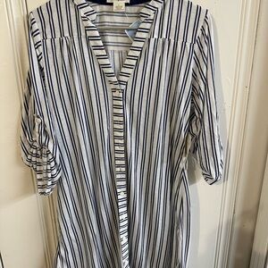 Old Navy Black and White Button Down Cuffed Sleeve Dress